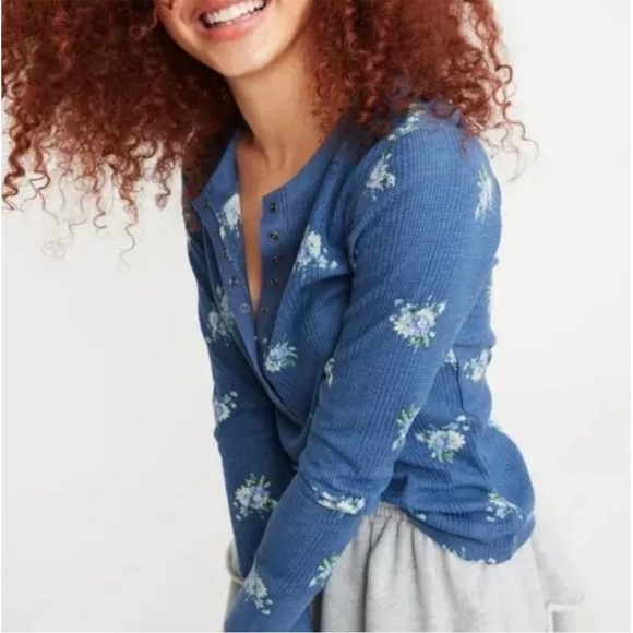 Aerie Blue Floral Lumberjane Thermal Henley Top Size XL - Picture 1 of 9